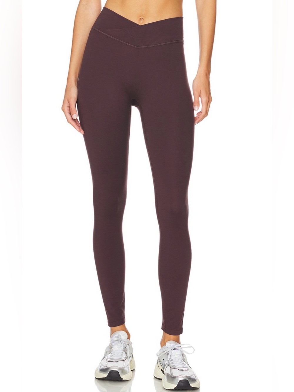 437 The V Legging